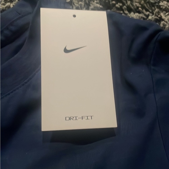 New Nike Dri Fit Women’s Size Large New With Tags . - Picture 3 of 6